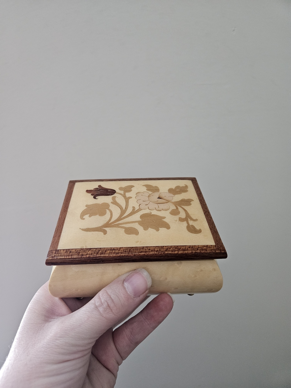 Handcrafted Made In ITALY Inlaid Wooden MUSIC BOX It Works - Floral Design